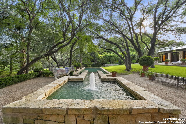Listing photo id 43 for 317 Limestone Creek