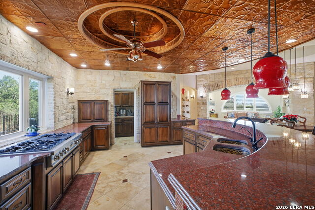 Listing photo id 12 for 29940 Beck  