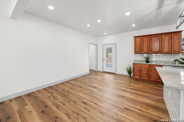 Image 11 of 39 For 3811 Waterwood Pass