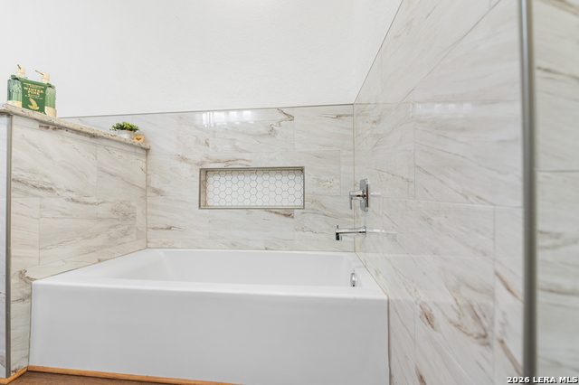 Image 21 of 39 For 3811 Waterwood Pass