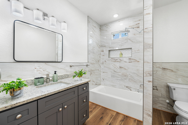 Image 23 of 39 For 3811 Waterwood Pass