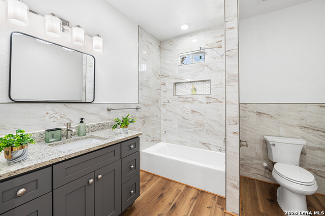 Image 24 of 39 For 3811 Waterwood Pass