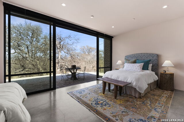 Image 20 of 47 For 115 Seale Hill