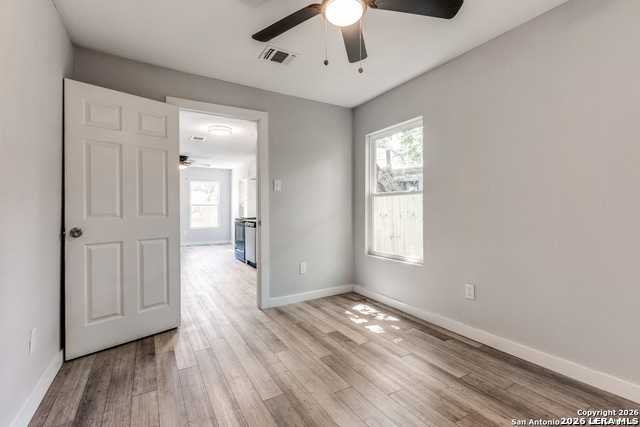 Image 18 of 25 For 2017 Lyons  