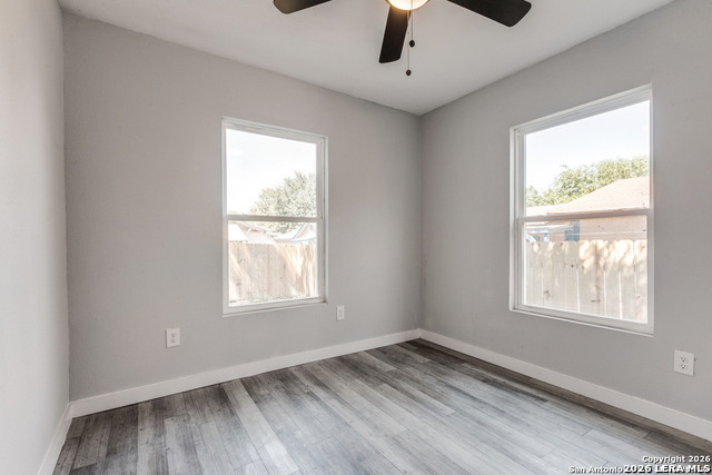 Image 19 of 25 For 2017 Lyons  