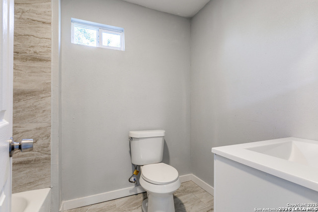 Image 22 of 25 For 2017 Lyons  