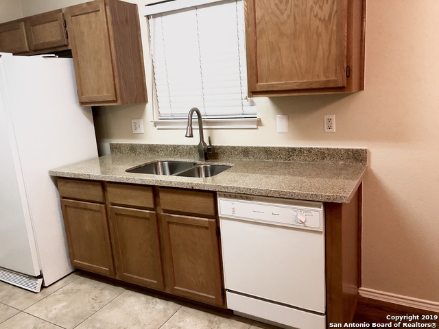 Listing photo id 11 for 8959 Arch  