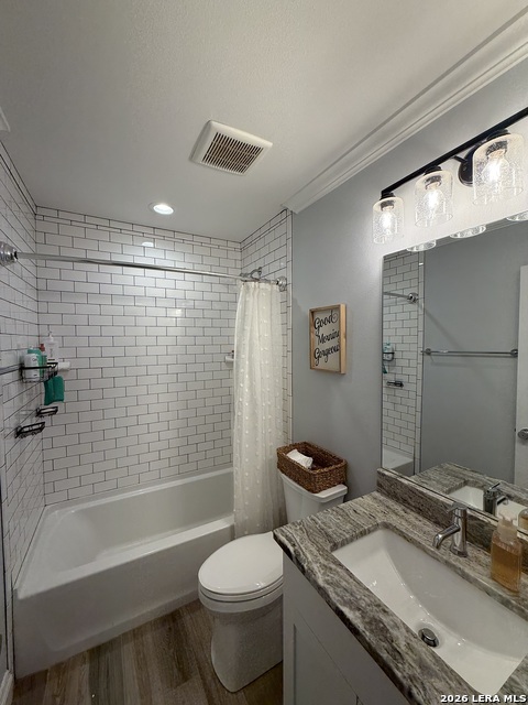 Image 20 of 23 For 3727 Us Highway 83 N