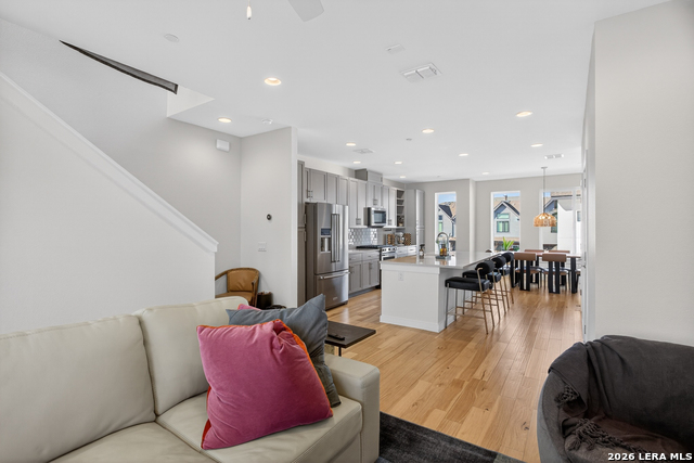 Image 19 of 23 For 102 Tendick  Unit 603