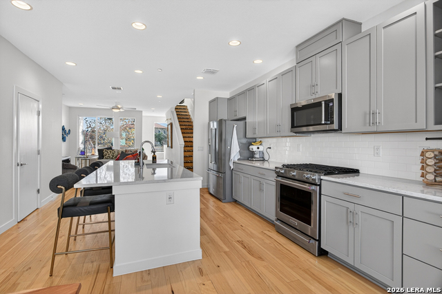 Image 9 of 23 For 102 Tendick  Unit 603