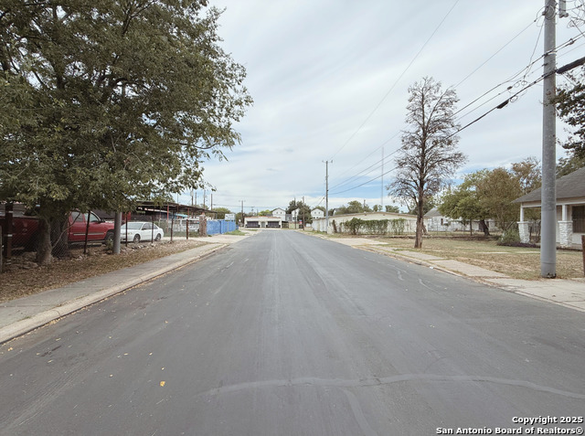 Image 9 of 10 For 117 Klein  