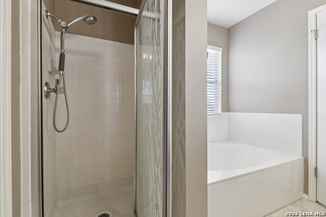 Image 27 of 50 For 15727 Knollrun