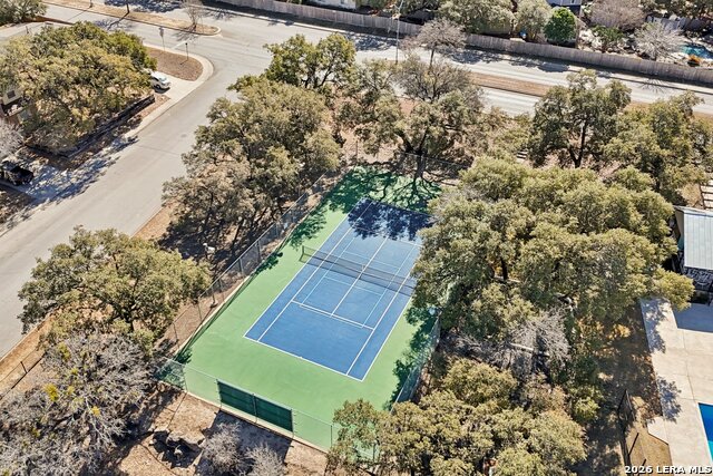 Image 47 of 50 For 15727 Knollrun