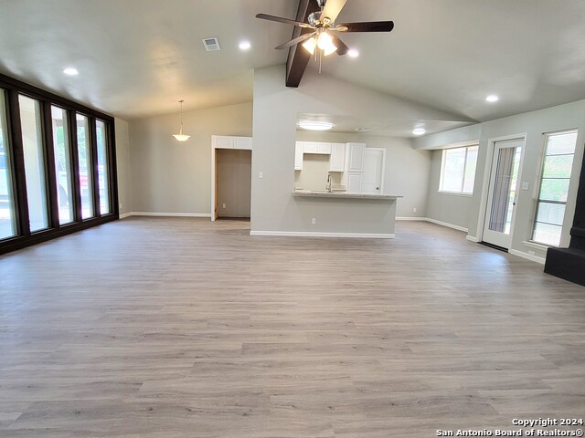 Image 5 of 21 For 13711 Briarmeadow St