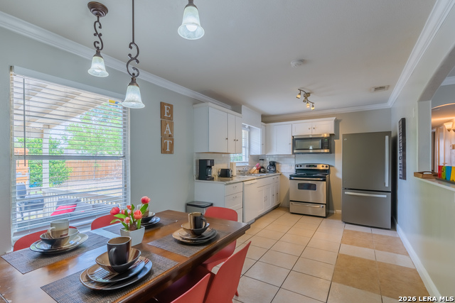 Image 10 of 32 For 4415 Chedder