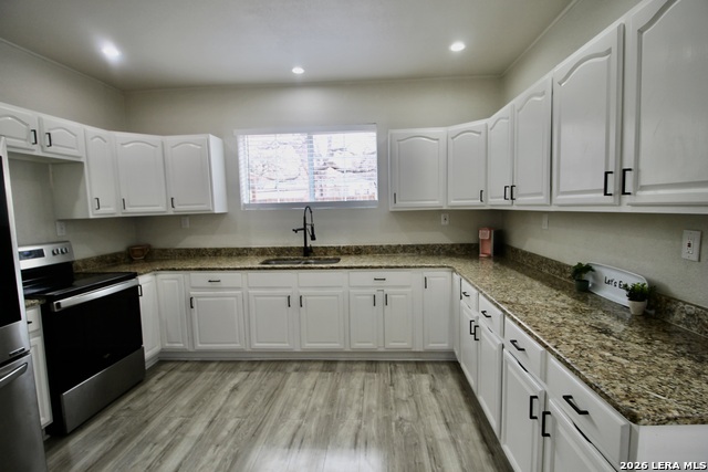 Image 22 of 33 For 23239 Skila  