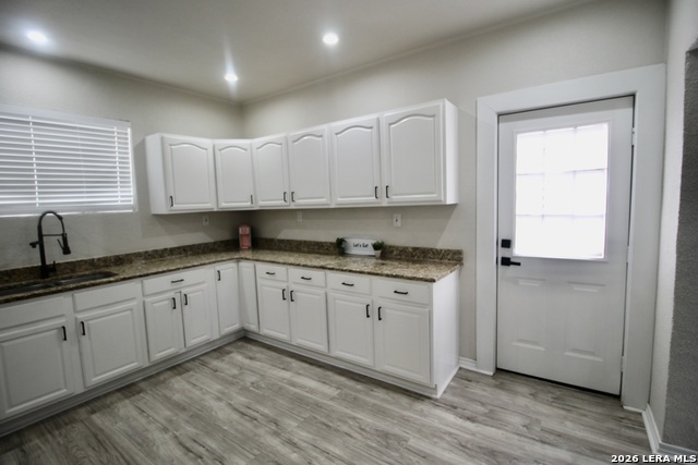 Image 25 of 33 For 23239 Skila  