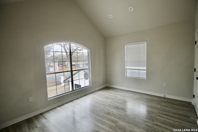 Image 9 of 33 For 23239 Skila  