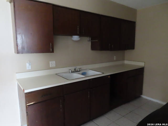 Image 2 of 8 For 2043 Anchor Dr.