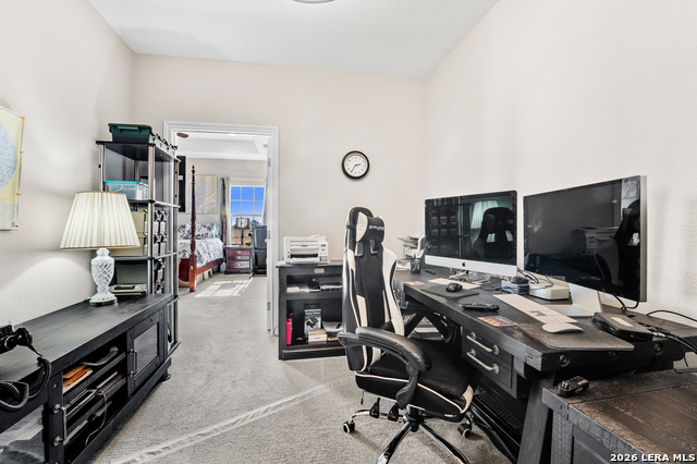 Listing photo id 8 for 561 Barth  