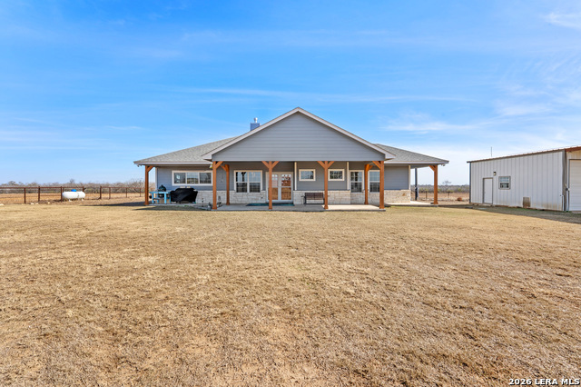 Listing photo id 1 for 561 Barth  