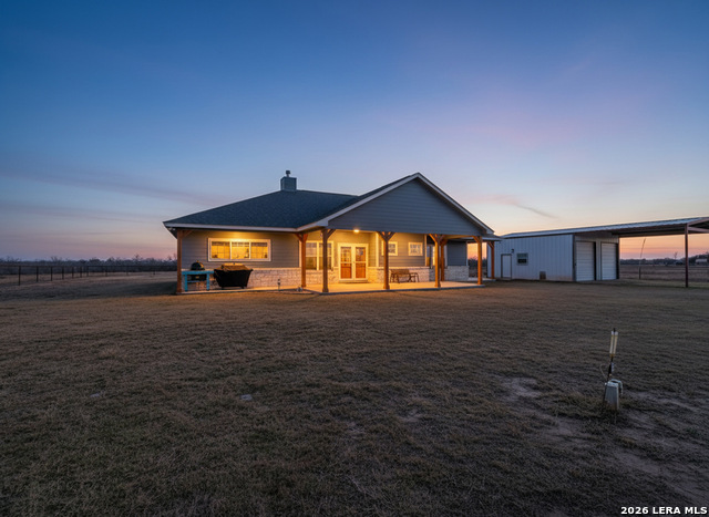 Listing photo id 2 for 561 Barth  