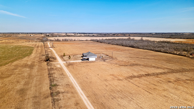 Listing photo id 39 for 561 Barth  