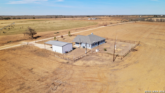 Listing photo id 43 for 561 Barth  