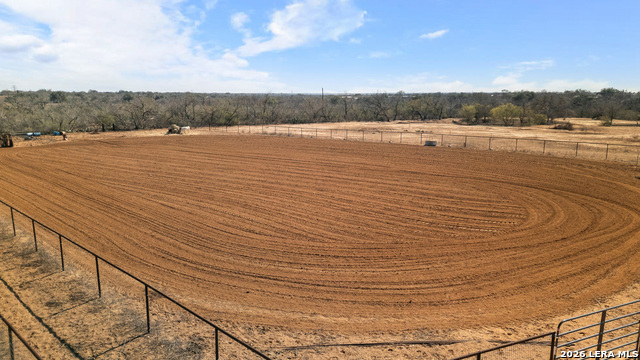 Listing photo id 45 for 561 Barth  