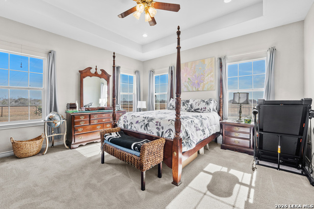 Listing photo id 6 for 561 Barth  