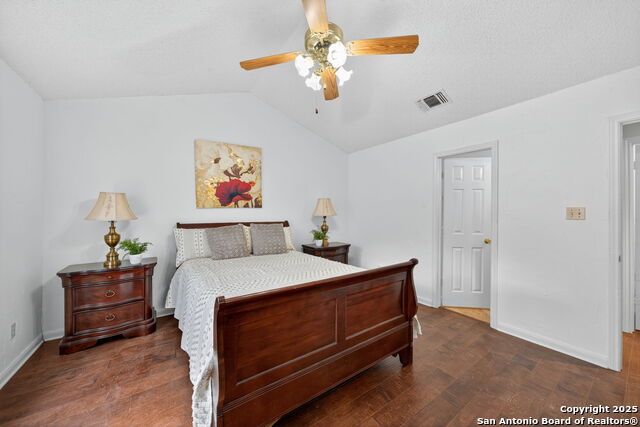 Image 15 of 28 For 4707 Aspen  