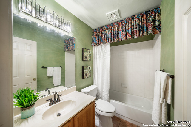 Image 18 of 28 For 4707 Aspen  