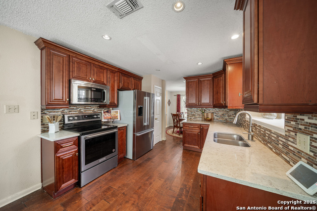 Image 3 of 28 For 4707 Aspen  