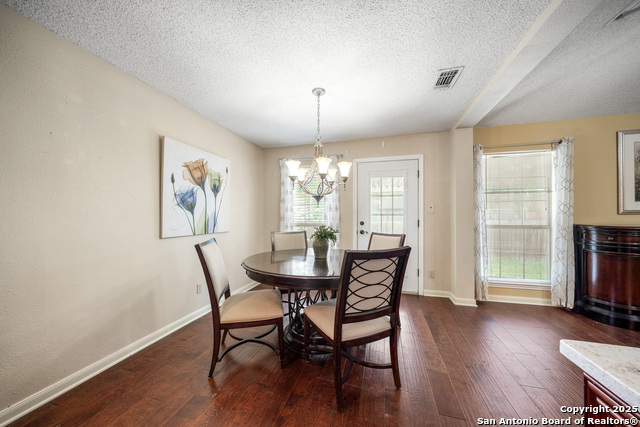 Image 5 of 28 For 4707 Aspen  