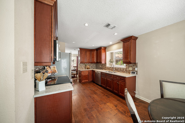 Image 6 of 28 For 4707 Aspen  