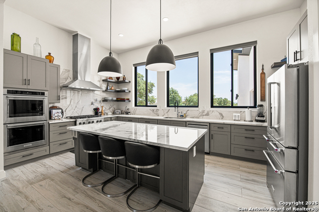 Image 12 of 71 For 690 Kings Point