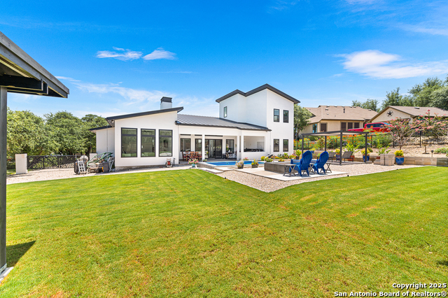 Image 46 of 71 For 690 Kings Point