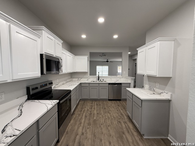 Image 4 of 27 For 3431 Foster  