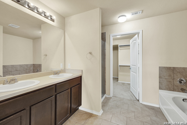 Image 21 of 33 For 11514 Tiger Woods