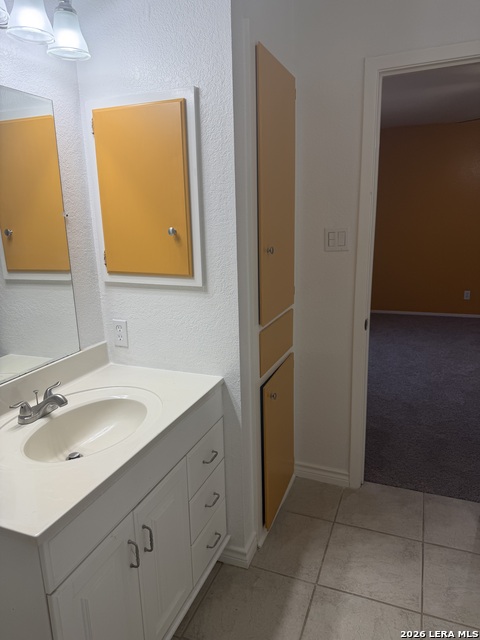 Image 19 of 38 For 5435 Callaghan  0