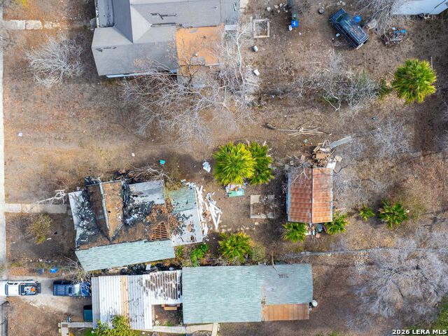 Image 6 of 6 For 724 W Poplar