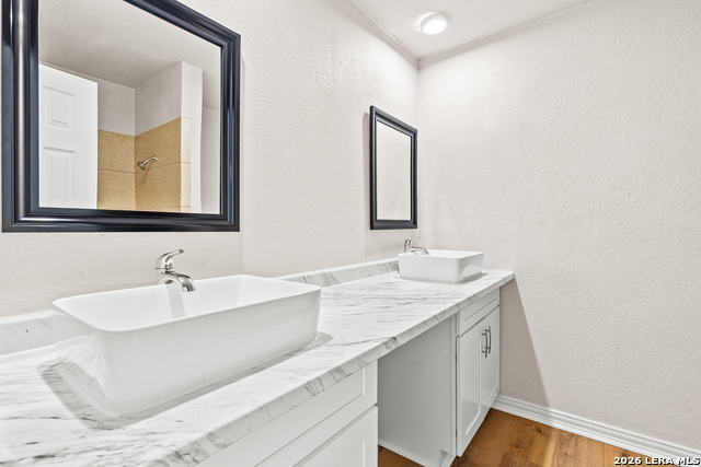 Image 13 of 27 For 7410 Oak Marsh