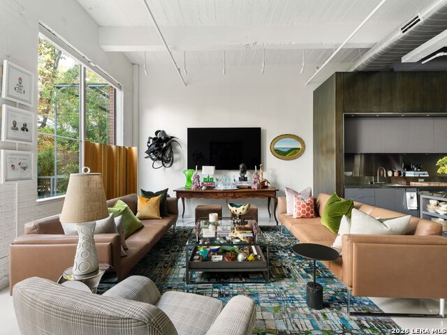 Image 11 of 39 For 114 Camp Street  107