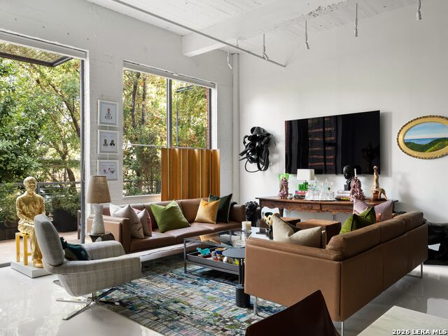 Image 12 of 39 For 114 Camp Street  107