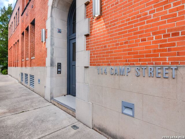 Image 2 of 39 For 114 Camp Street  107