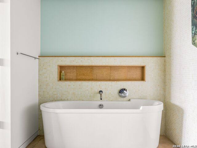 Image 25 of 39 For 114 Camp Street  107