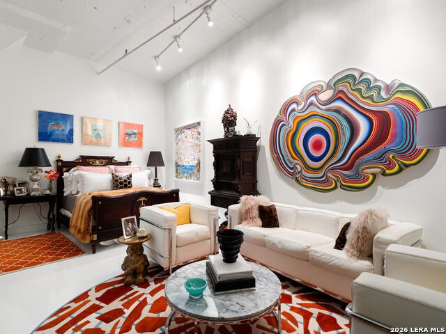 Image 27 of 39 For 114 Camp Street  107