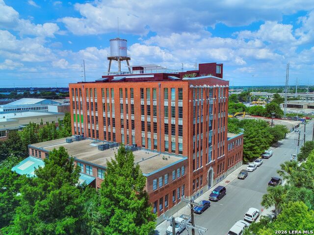 Image 38 of 39 For 114 Camp Street  107