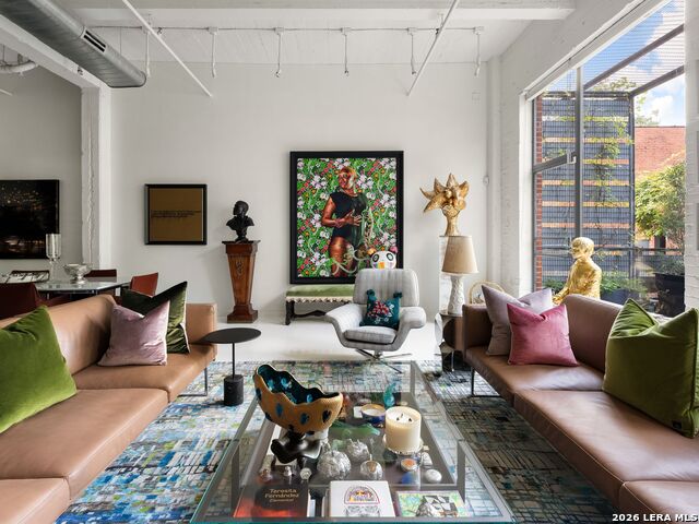 Image 7 of 39 For 114 Camp Street  107