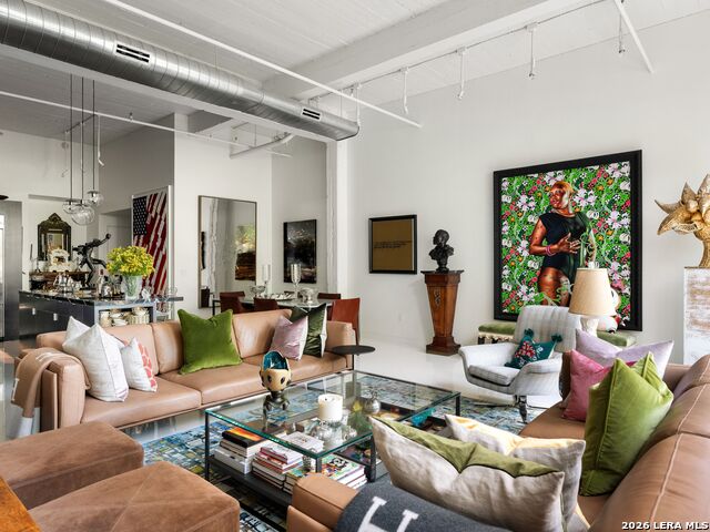 Image 8 of 39 For 114 Camp Street  107